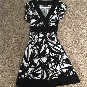 Is byer California black and white dress